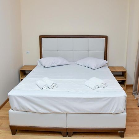 Just Inn Кутаиси Екстериор снимка