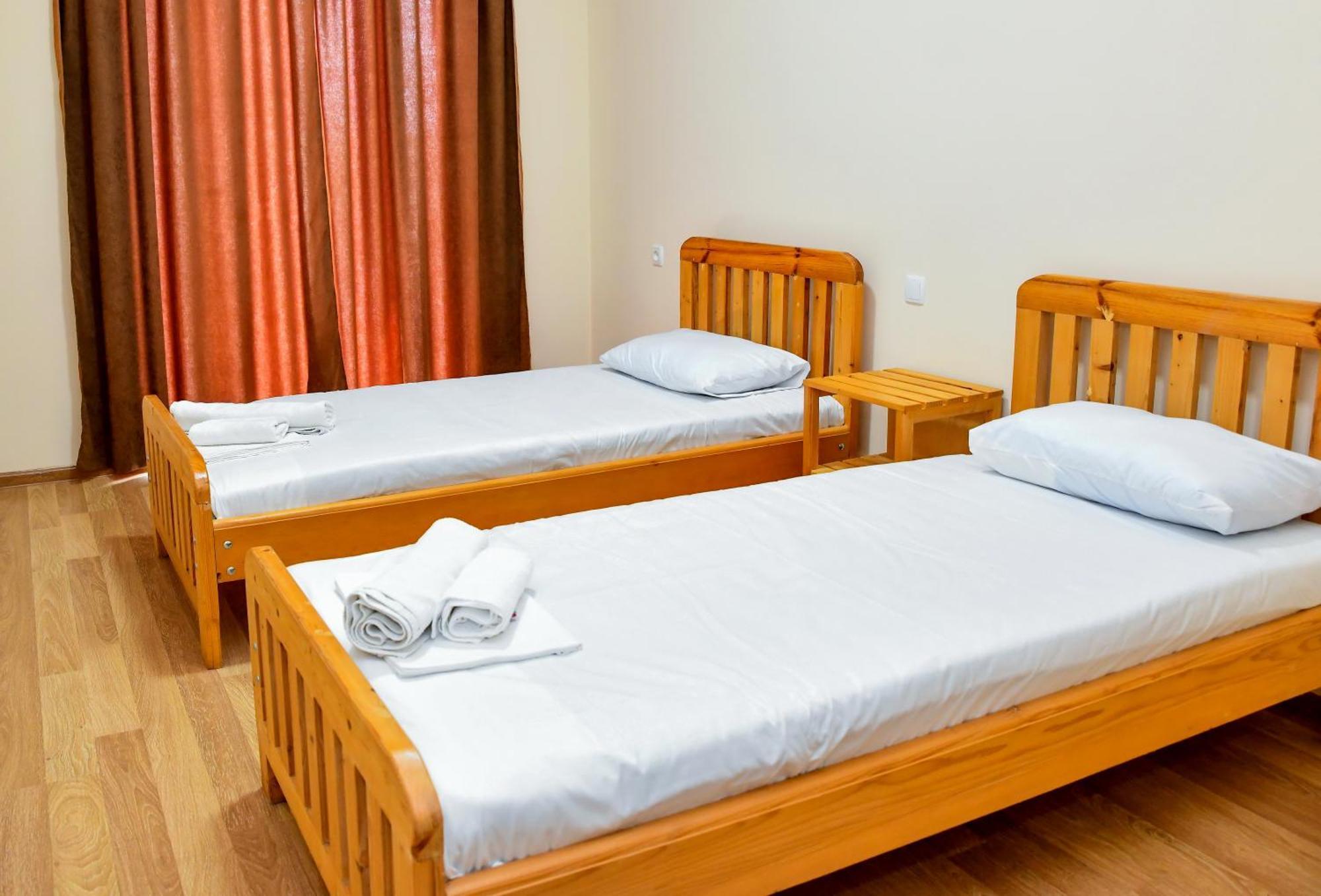 Just Inn Кутаиси Екстериор снимка